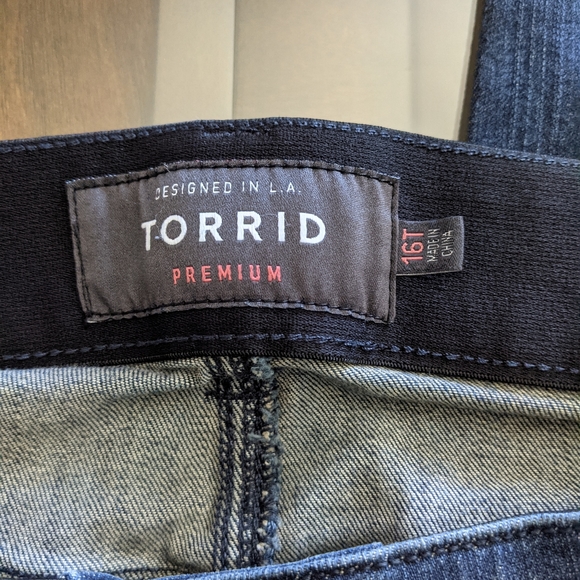 Torrid Bombshell Skinny Jeans Size 16T - Picture 4 of 6